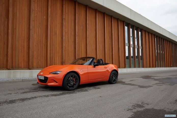 2019 Mazda MX-5 30th Anniversary - фотография 13 из 40