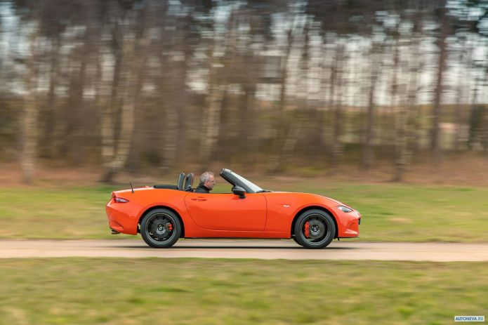 2019 Mazda MX-5 30th Anniversary - фотография 19 из 40