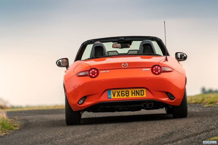 2019 Mazda MX-5 30th Anniversary - фотография 20 из 40