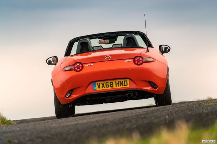 2019 Mazda MX-5 30th Anniversary - фотография 21 из 40
