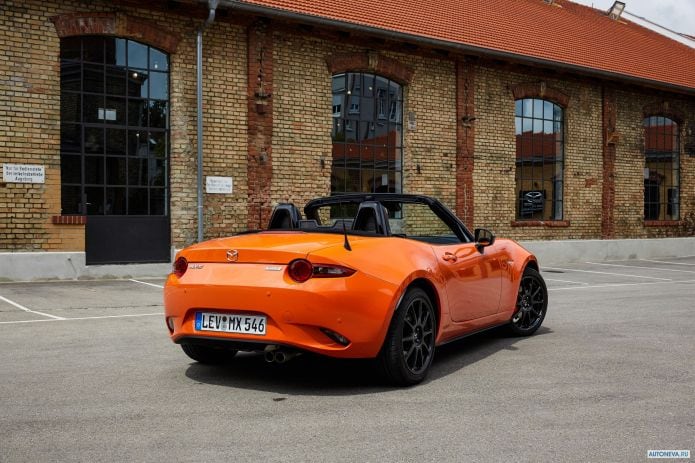 2019 Mazda MX-5 30th Anniversary - фотография 25 из 40
