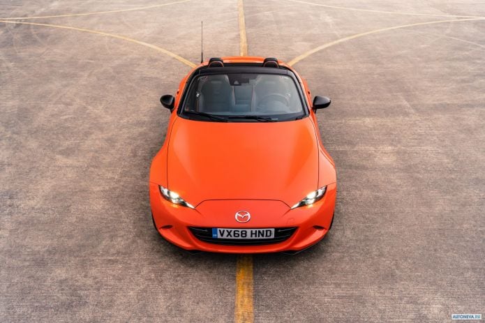 2019 Mazda MX-5 30th Anniversary - фотография 34 из 40