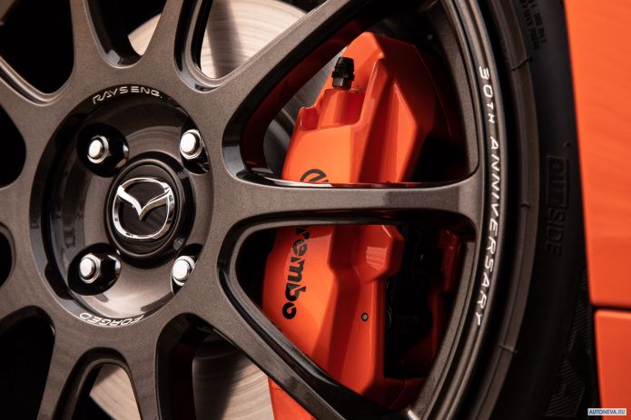 2019 Mazda MX-5 30th Anniversary - фотография 37 из 40