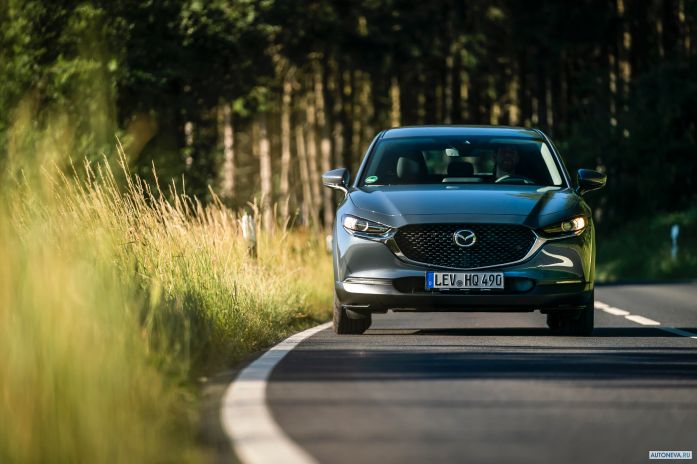 2020 Mazda CX-30 - фотография 2 из 40