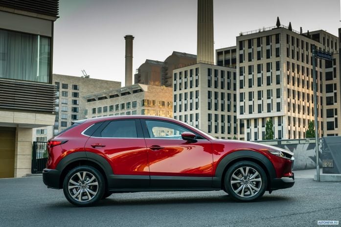 2020 Mazda CX-30 - фотография 17 из 40