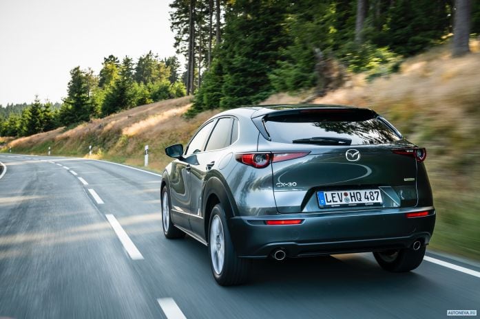 2020 Mazda CX-30 - фотография 26 из 40