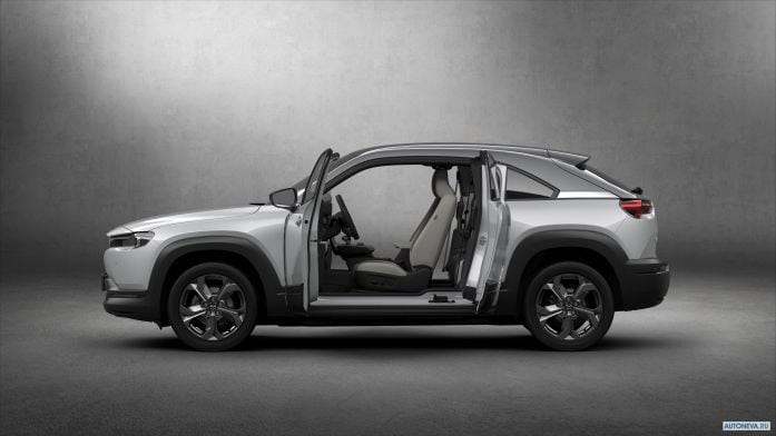2020 Mazda MX-30 - фотография 8 из 24 2020 Mazda MX-30 - фотография 8 из 24