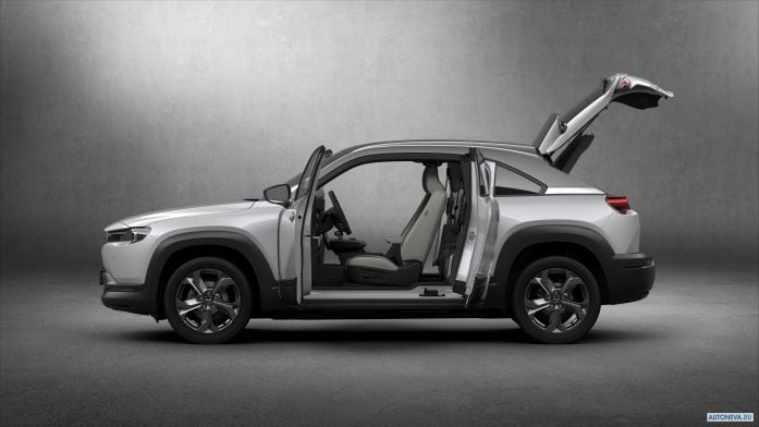 2020 Mazda MX-30 - фотография 9 из 24 2020 Mazda MX-30 - фотография 9 из 24