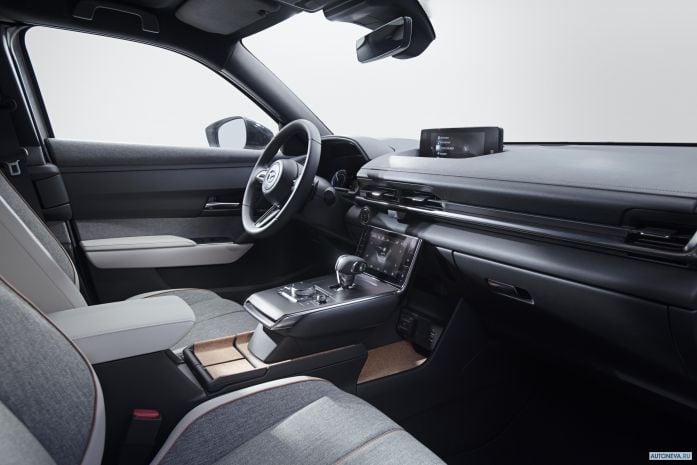 2020 Mazda MX-30 - фотография 15 из 24 2020 Mazda MX-30 - фотография 15 из 24