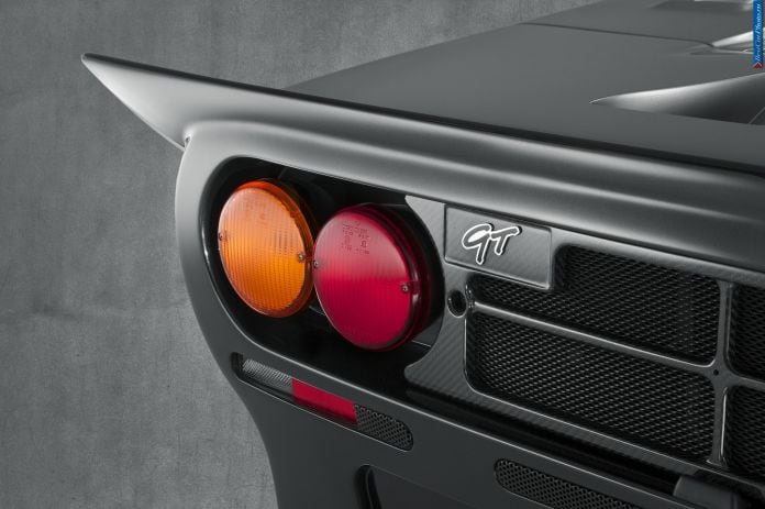 1997 McLaren F1 GT - фотография 5 из 7