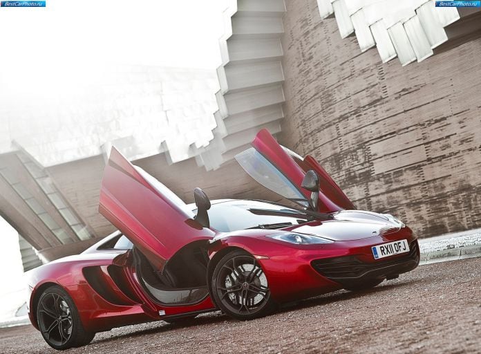 2011 McLaren MP4-12C - фотография 5 из 135