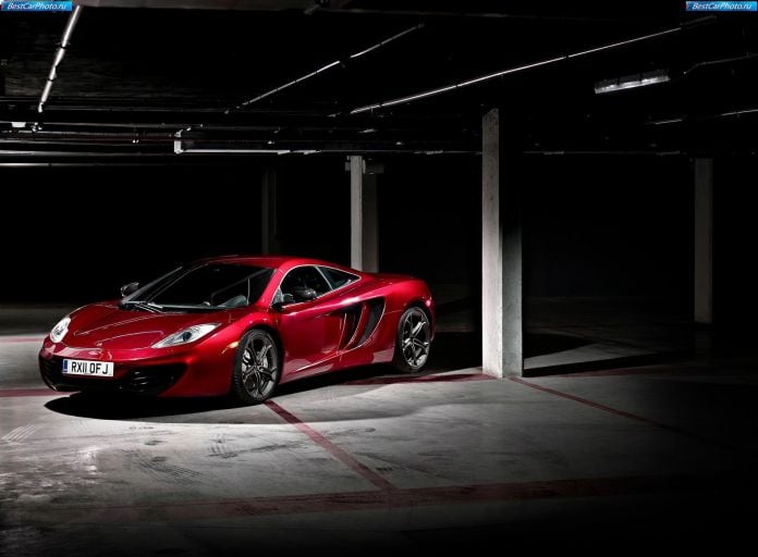2011 McLaren MP4-12C - фотография 7 из 135