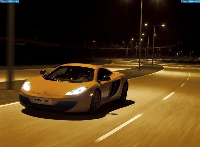 2011 McLaren MP4-12C - фотография 12 из 135