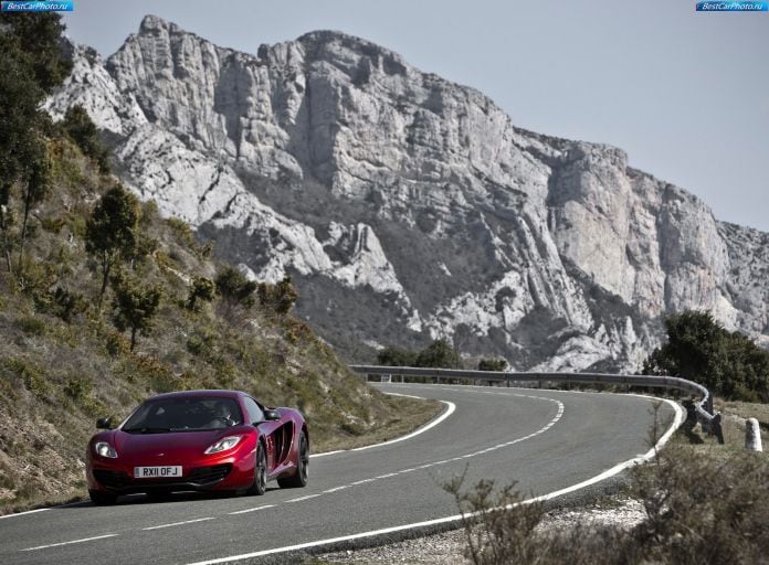 2011 McLaren MP4-12C - фотография 37 из 135