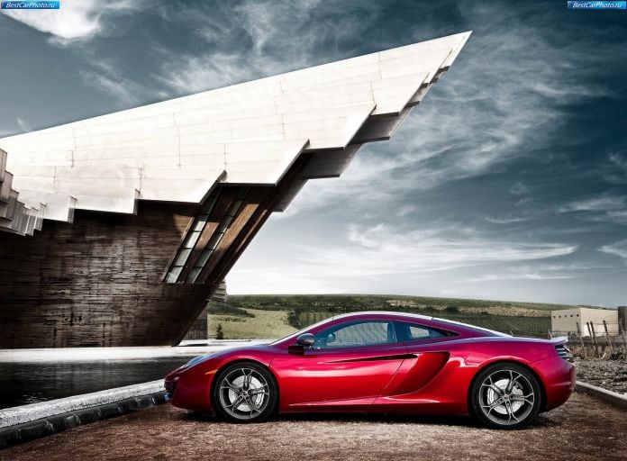 2011 McLaren MP4-12C - фотография 48 из 135