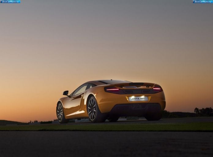 2011 McLaren MP4-12C - фотография 56 из 135
