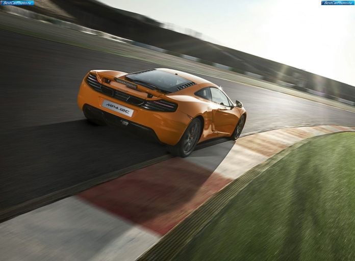 2011 McLaren MP4-12C - фотография 58 из 135