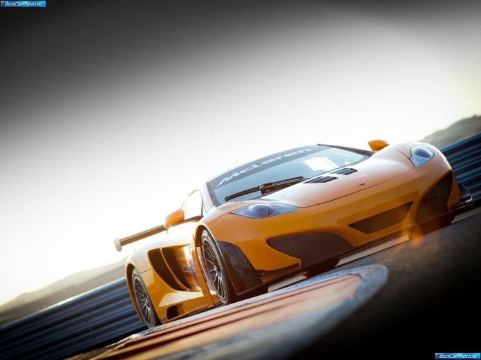 2011 McLaren MP4-12C GT3 - фотография 10 из 39 2011 McLaren MP4-12C GT3 - фотография 10 из 39