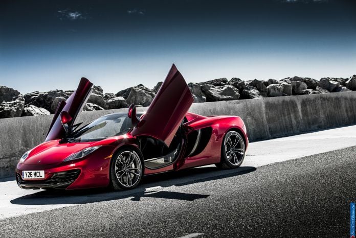 2012 McLaren MP4-12C Spyder - фотография 2 из 148