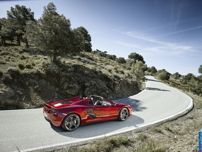 2012 McLaren MP4-12C Spyder - фотография 9 из 148 2012 McLaren MP4-12C Spyder - фотография 9 из 148