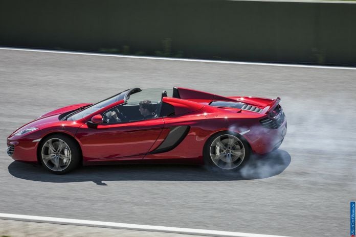 2012 McLaren MP4-12C Spyder - фотография 10 из 148 2012 McLaren MP4-12C Spyder - фотография 10 из 148