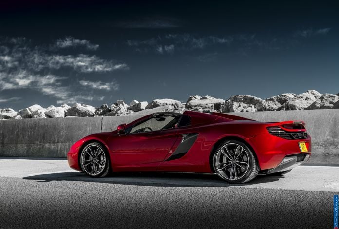 2012 McLaren MP4-12C Spyder - фотография 16 из 148 2012 McLaren MP4-12C Spyder - фотография 16 из 148