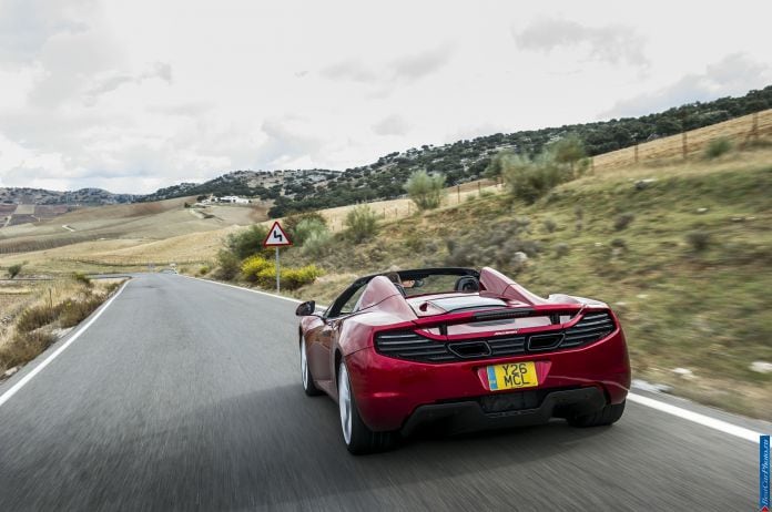 2012 McLaren MP4-12C Spyder - фотография 19 из 148 2012 McLaren MP4-12C Spyder - фотография 19 из 148