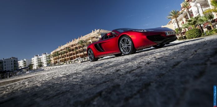 2012 McLaren MP4-12C Spyder - фотография 21 из 148 2012 McLaren MP4-12C Spyder - фотография 21 из 148