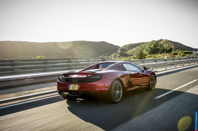 2012 McLaren MP4-12C Spyder - фотография 22 из 148 2012 McLaren MP4-12C Spyder - фотография 22 из 148