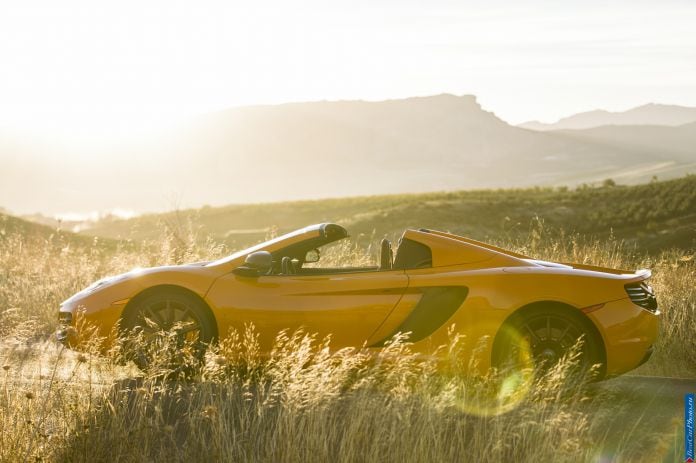 2012 McLaren MP4-12C Spyder - фотография 34 из 148 2012 McLaren MP4-12C Spyder - фотография 34 из 148