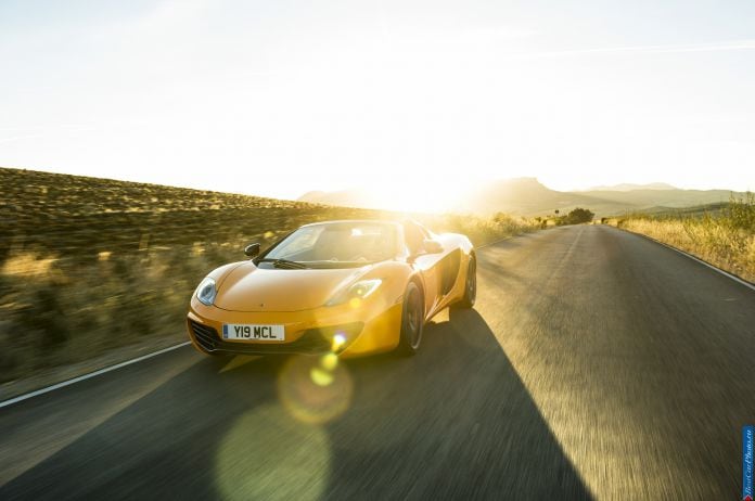 2012 McLaren MP4-12C Spyder - фотография 37 из 148