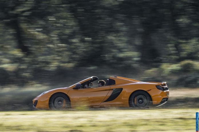 2012 McLaren MP4-12C Spyder - фотография 41 из 148 2012 McLaren MP4-12C Spyder - фотография 41 из 148