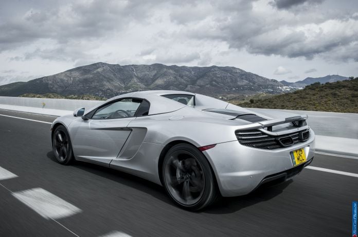 2012 McLaren MP4-12C Spyder - фотография 52 из 148 2012 McLaren MP4-12C Spyder - фотография 52 из 148