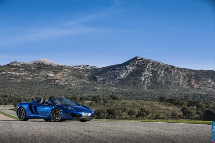 2012 McLaren MP4-12C Spyder - фотография 62 из 148 2012 McLaren MP4-12C Spyder - фотография 62 из 148