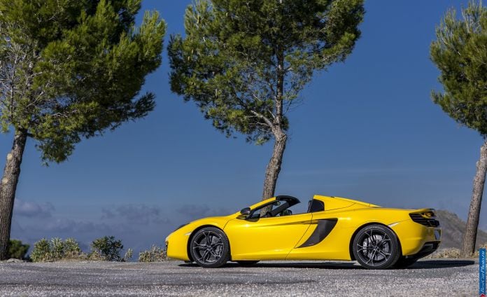2012 McLaren MP4-12C Spyder - фотография 78 из 148