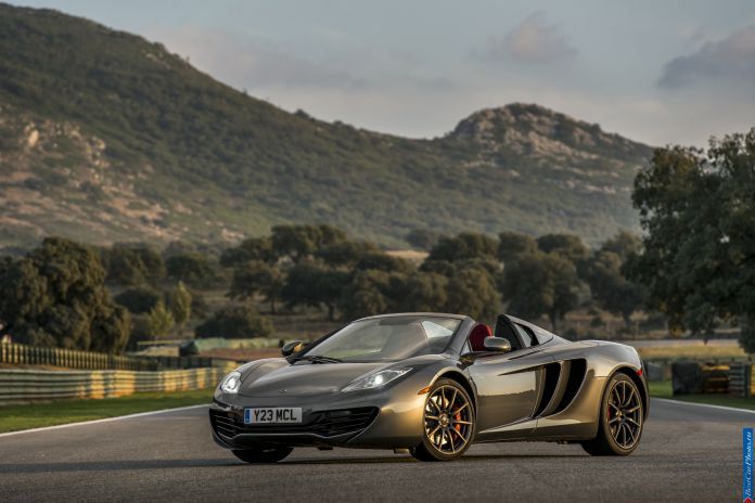 2012 McLaren MP4-12C Spyder - фотография 99 из 148 2012 McLaren MP4-12C Spyder - фотография 99 из 148