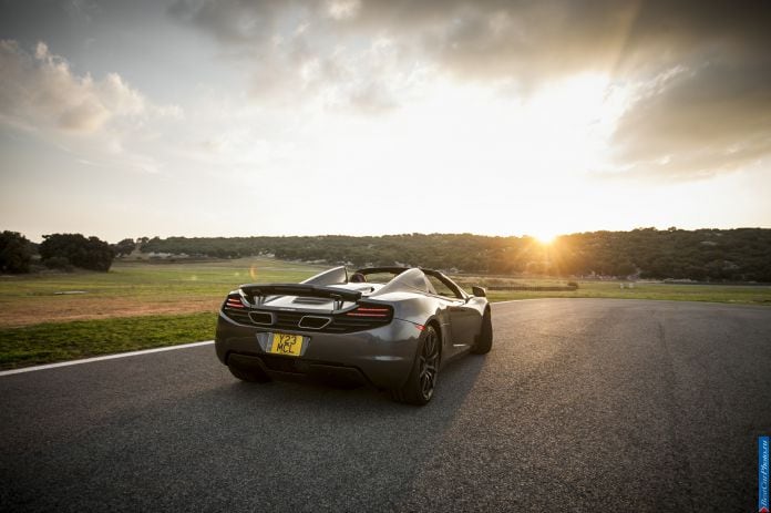 2012 McLaren MP4-12C Spyder - фотография 102 из 148 2012 McLaren MP4-12C Spyder - фотография 102 из 148