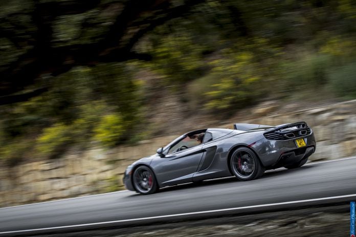 2012 McLaren MP4-12C Spyder - фотография 103 из 148 2012 McLaren MP4-12C Spyder - фотография 103 из 148
