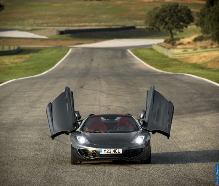 2012 McLaren MP4-12C Spyder - фотография 105 из 148 2012 McLaren MP4-12C Spyder - фотография 105 из 148
