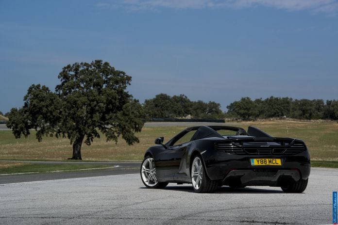 2012 McLaren MP4-12C Spyder - фотография 107 из 148 2012 McLaren MP4-12C Spyder - фотография 107 из 148