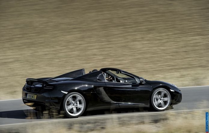 2012 McLaren MP4-12C Spyder - фотография 110 из 148 2012 McLaren MP4-12C Spyder - фотография 110 из 148