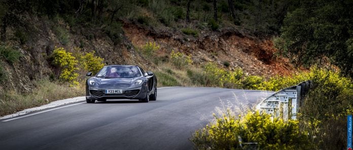 2012 McLaren MP4-12C Spyder - фотография 114 из 148 2012 McLaren MP4-12C Spyder - фотография 114 из 148