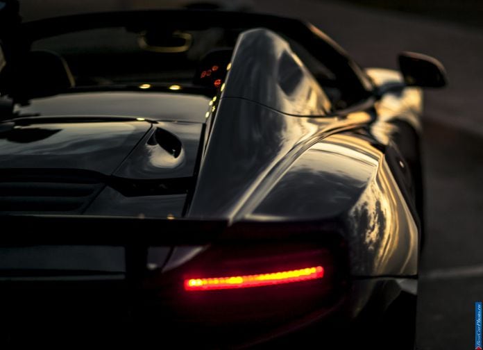 2012 McLaren MP4-12C Spyder - фотография 121 из 148