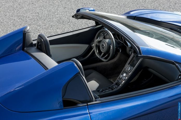 2012 McLaren MP4-12C Spyder - фотография 134 из 148