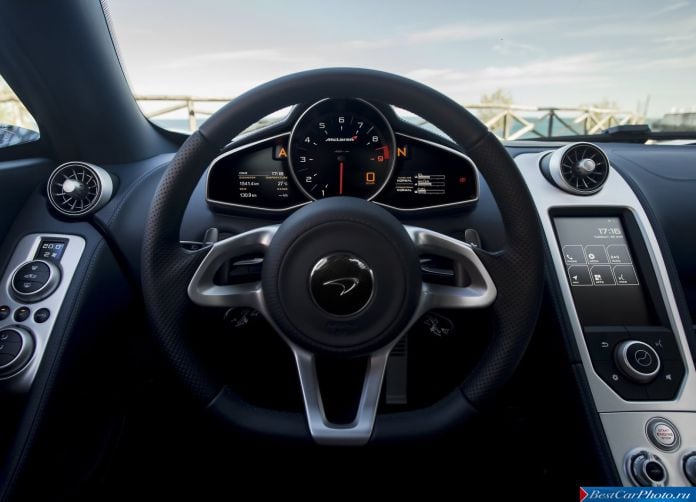 2015 McLaren 650S - фотография 48 из 71
