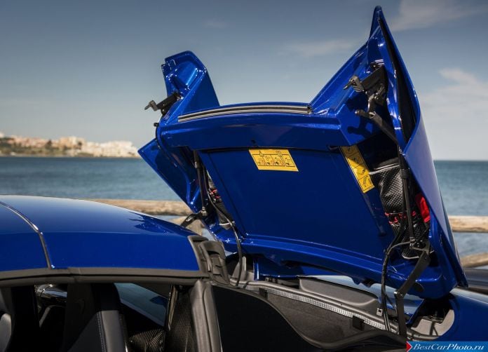 2014 McLaren 650S Spider - фотография 88 из 93