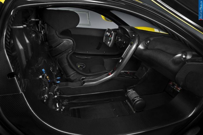 2015 McLaren P1 GTR - фотография 14 из 14 2015 McLaren P1 GTR - фотография 14 из 14