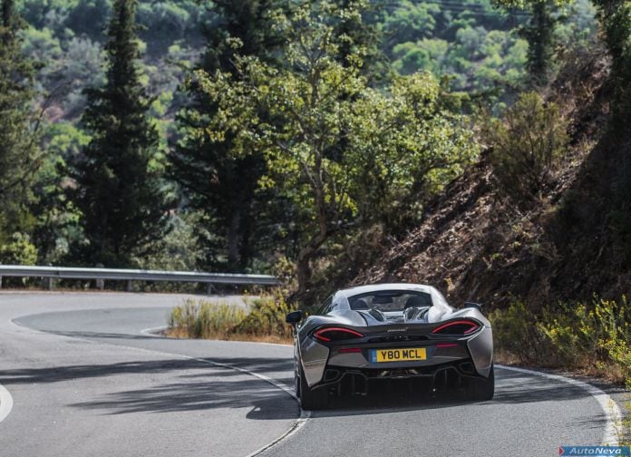 2016 McLaren 570s Coupe - фотография 131 из 187 2016 McLaren 570s Coupe - фотография 131 из 187