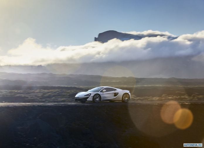 2017 McLaren 570GT - фотография 16 из 113