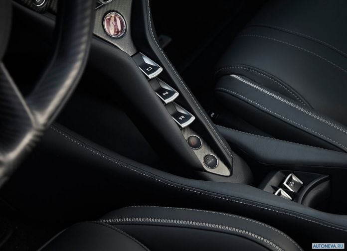 2019 McLaren 720S Spider - фотография 48 из 67 2019 McLaren 720S Spider - фотография 48 из 67